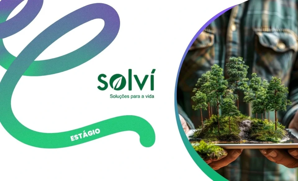 NO CENTRO DA IMAGEM TEM A LOGOMARCA DO GRUPO SOLVÍ, NO LADO DIREITO DA IMAGEM TEM UMA FOTO DE UMA MÃO SEGURANDO UMA FLORESTA DANDO IDÉIA DA PRESERVAÇÃO DA NATUREZA.